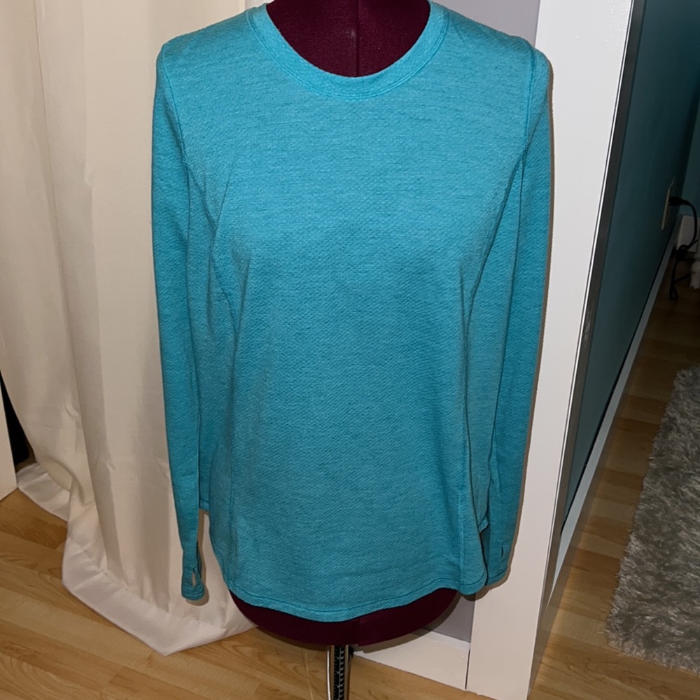 Avia Women’s M Lightweight Blue Long Sleeve